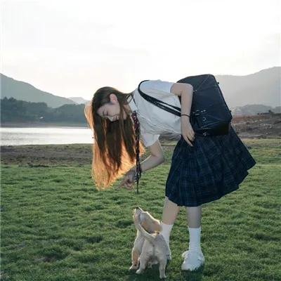 三个男人和一条美腿